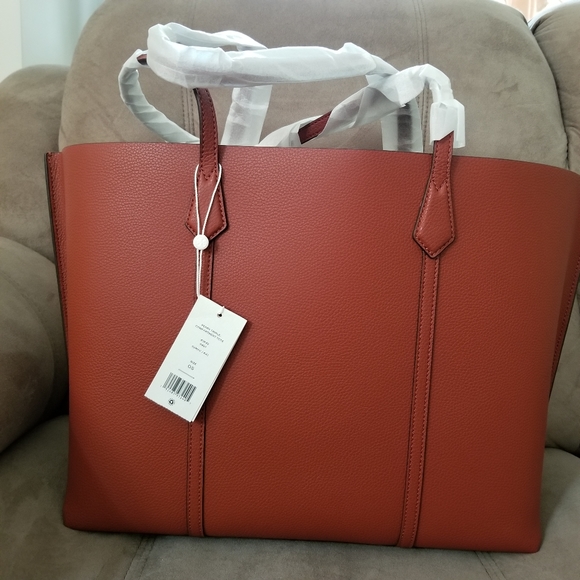 TORY BURCH PERRY TRIPLE-COMPARTMENT TOTE (NWT) - Picture 4 of 8